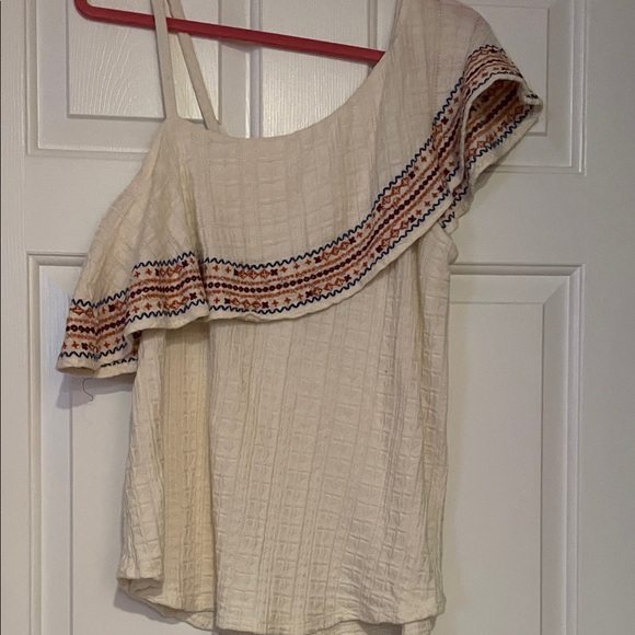 Cream One-Shoulder Ruffle Top - Picture 2 of 2